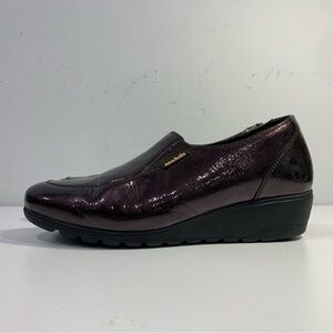 Mobils Mephisto Bertrane Women's 8 Burgundy Glossy Leather Loafers Wedge Heels